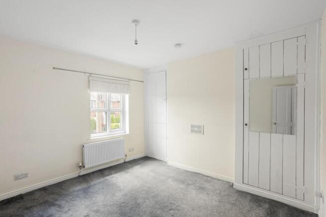 2 bed House for sale Image 8