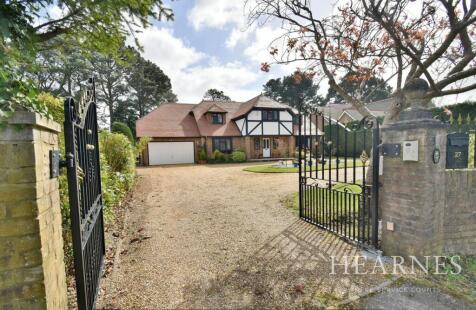 Golf Links Road, Ferndown, BH22