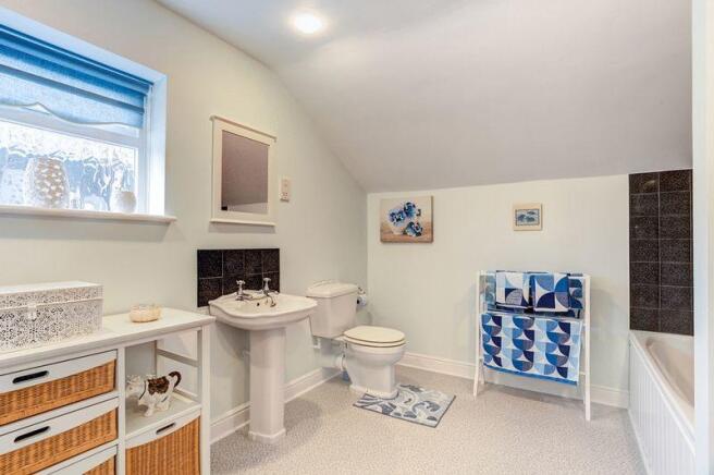 EN SUITE BATHR...
