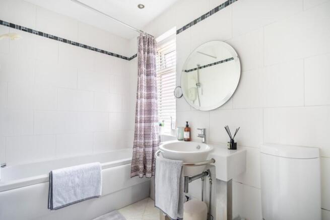 3 bed Semi-Detached for sale Image 10