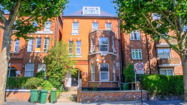 Flat 4, 111 Fordwych Road, Kilburn, London, NW2 3NJ