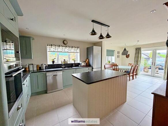 Kitchen /Dining Room
