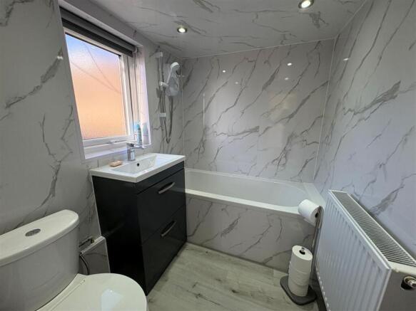 2 bed Terraced for sale Image 6