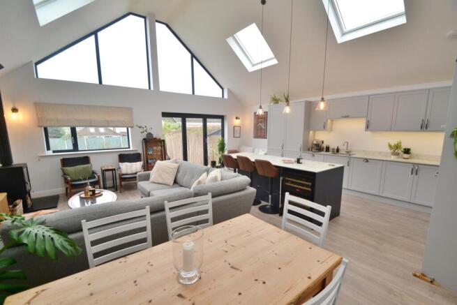 Open Plan Kitchen/Li