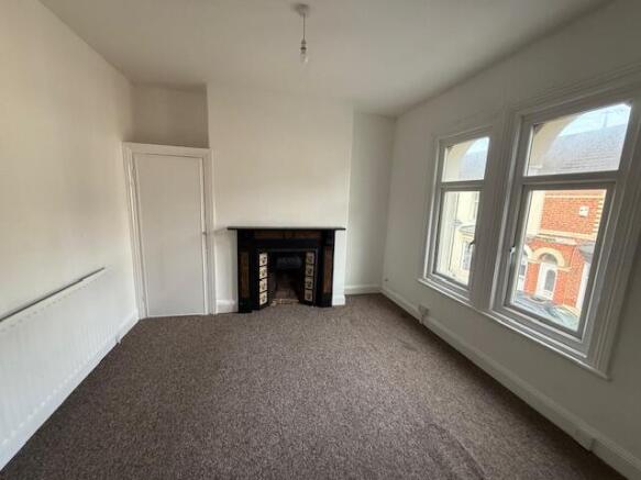 2 bed Terraced to rent Image 7