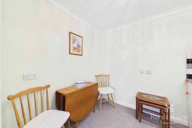 2 bed Apartment for sale Image 5