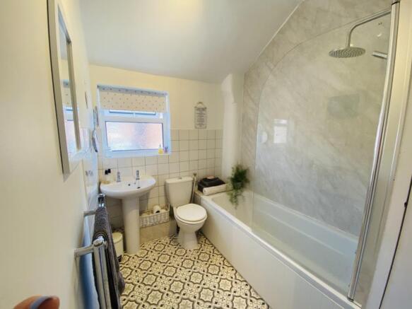 Bathroom_lge