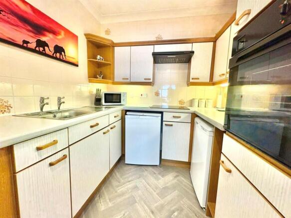 1 bed Apartment for sale Image 7