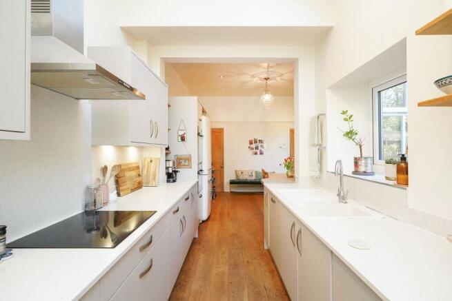 4 bed Terraced for sale Image 10