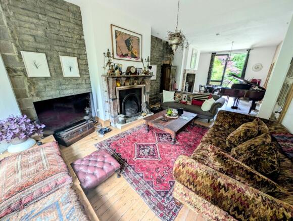 5 bed Semi-Detached to rent Image 7