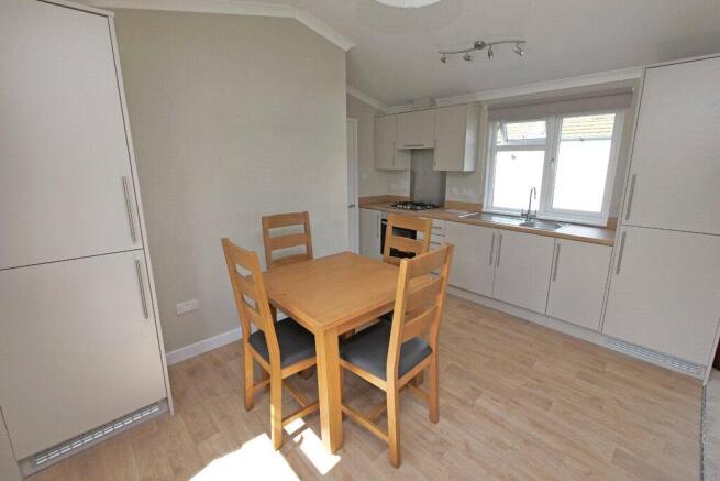 2 bed Detached for sale Image 4
