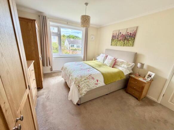 2 bed Semi-Detached Bungalow for sale Image 7