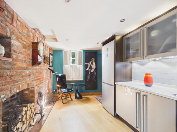 3 bed Detached for sale Image 6