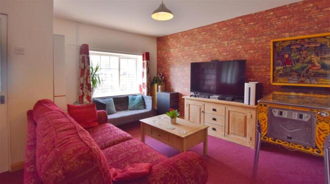 living room 1.jpg