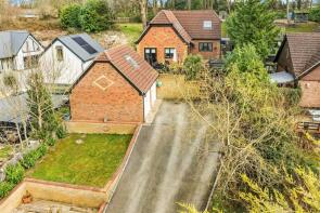 Eagles Nest, Valley Lane, Meopham, Gravesend DA13 0DG