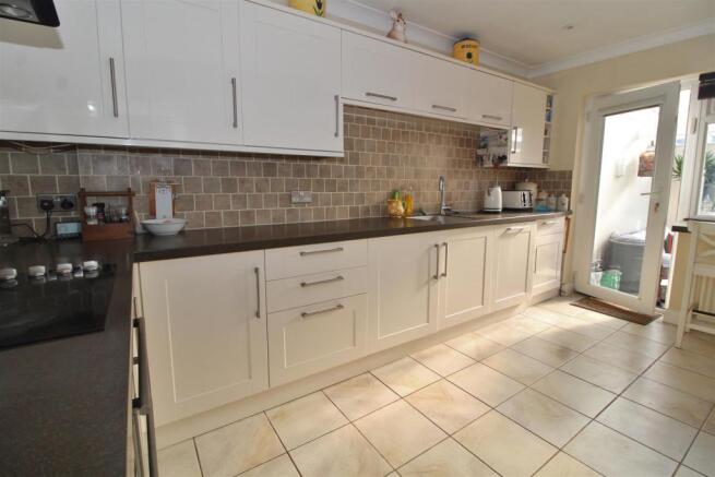 Kitchen/Breakfast Room