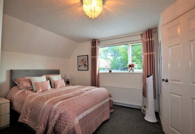 BEDROOM 1 .JPG