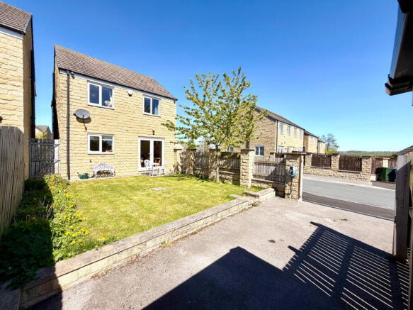 New Chapel Road, Penistone, Sheffield, S36 9AG photo 4