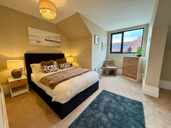 2 bed Flat to rent Image 5