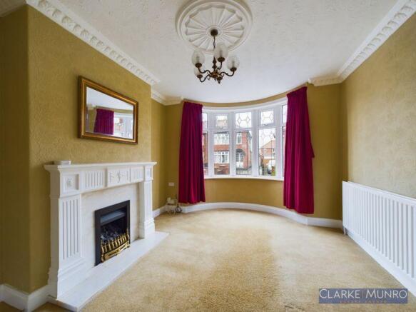 3 bed House to rent Image 5