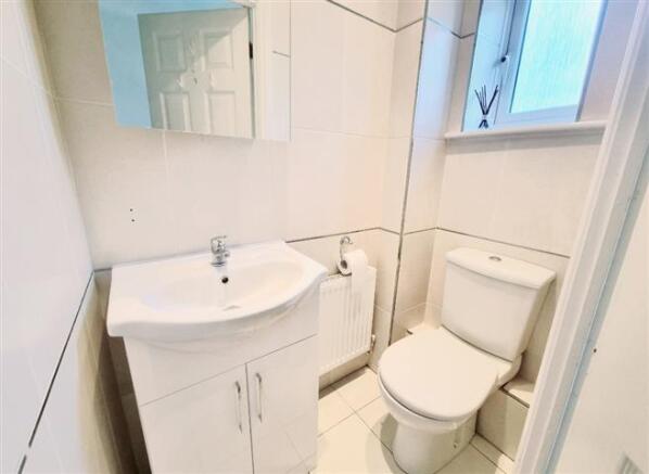 Cloakroom/wc