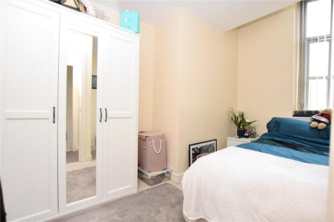 2 bed Apartment for sale Image 7