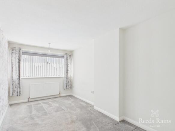 4 bed Semi-Detached for sale Image 9