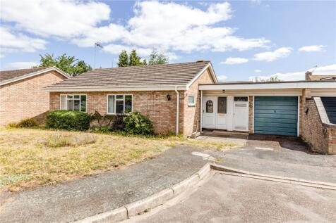 Elm Tree Close, Byfleet, West Byfleet, Surrey, KT14