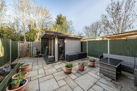 Perry Close, Uxbridge, Middlesex