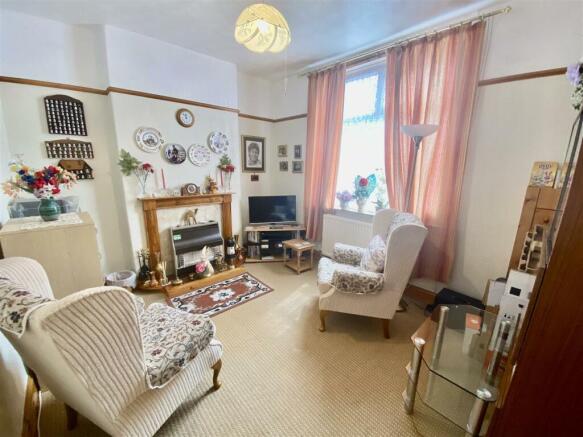SITTING ROOM