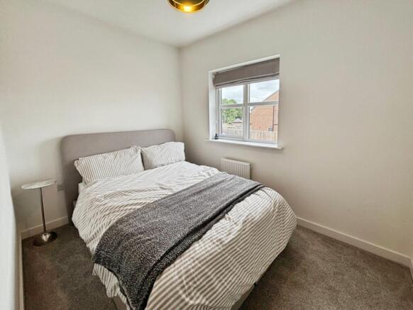 3 bed House to rent Image 11