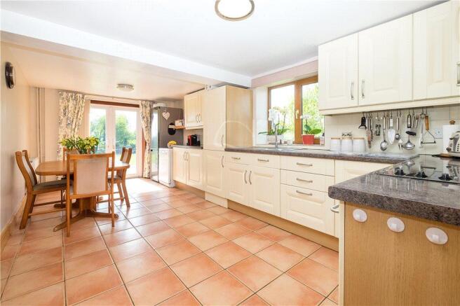 05 Kitchen