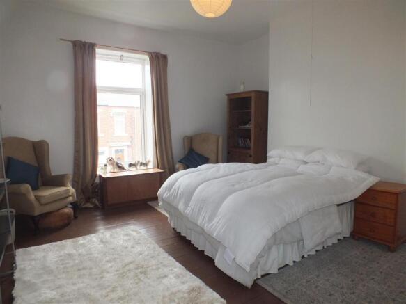 bedroom 2 (rear)