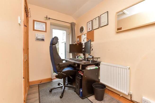 Bedroom 4/Study