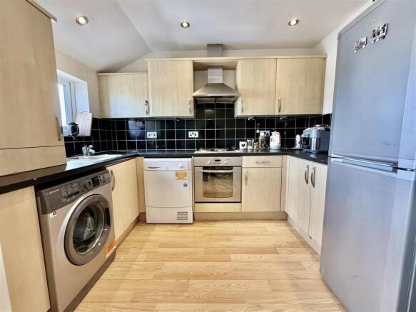 LOUNGE/DINING/KITCHEN