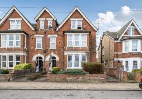 Flat 2, 10, St Michaels Road, Bedford MK40 2LT