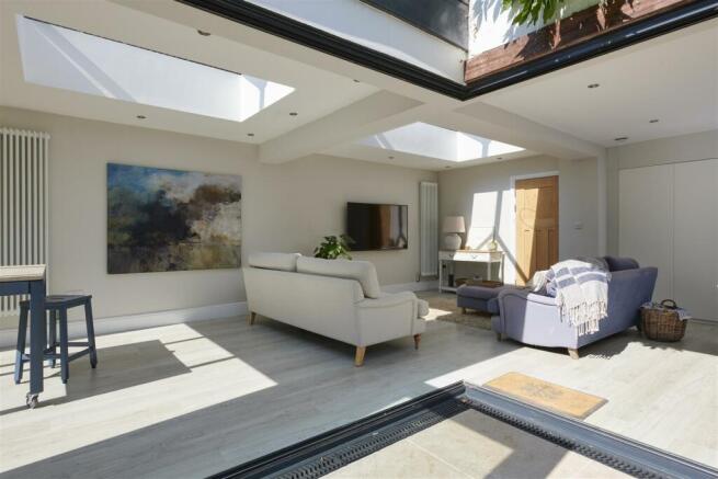 OPEN PLAN LIVING