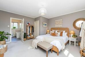 9, Roehampton Close, London SW15 5LU