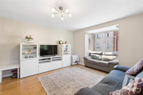 Hevingham Drive, Chadwell Heath, Romford, RM6