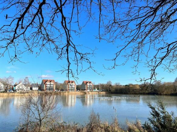 lake phot.jpg