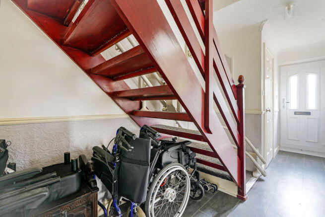 3 bed Terraced for sale Image 11
