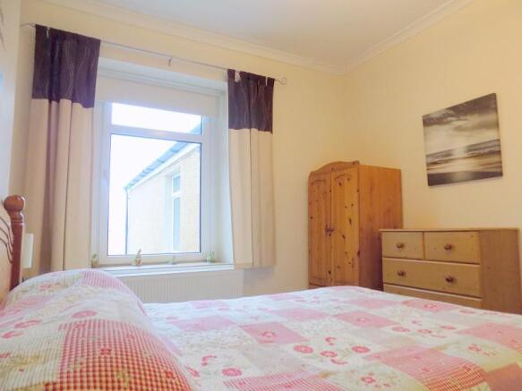 Another aspect of bedroom 2
