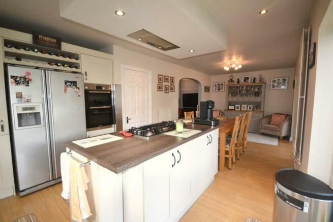 OPEN PLAN KITCHEN