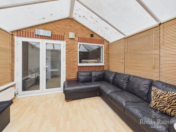 3 bed Semi-Detached for sale Image 12