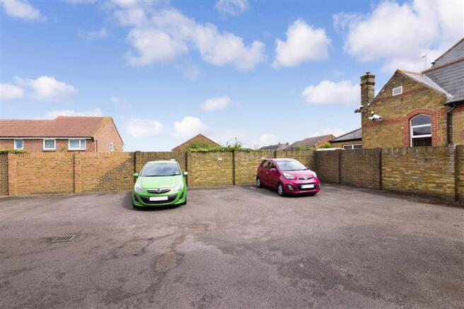 Driveway/Parking