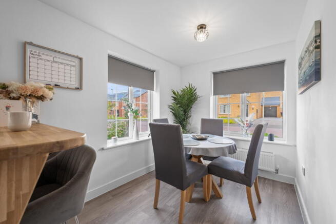 4 bed Detached for sale Image 7