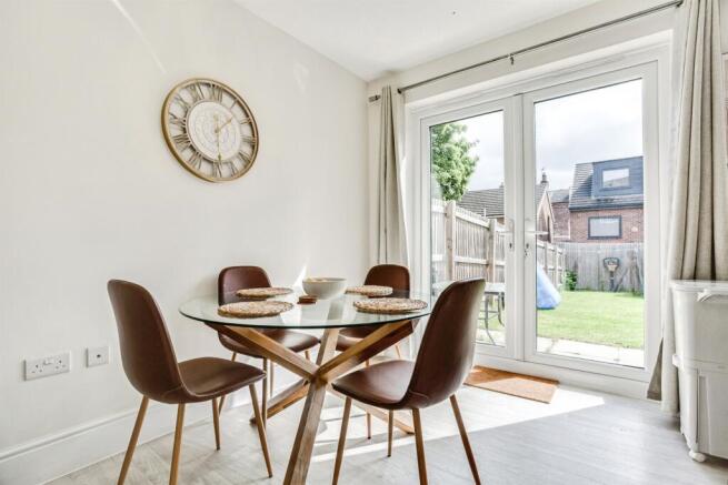 3 bed Terraced for sale Image 10