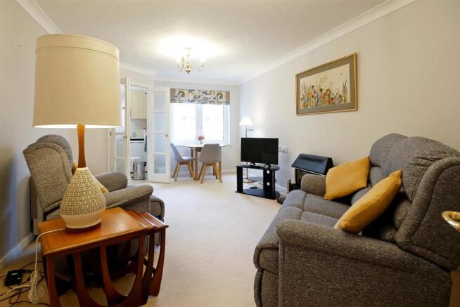 Sitting/Dining Room