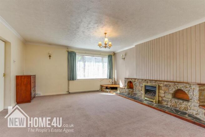 LOUNGE: