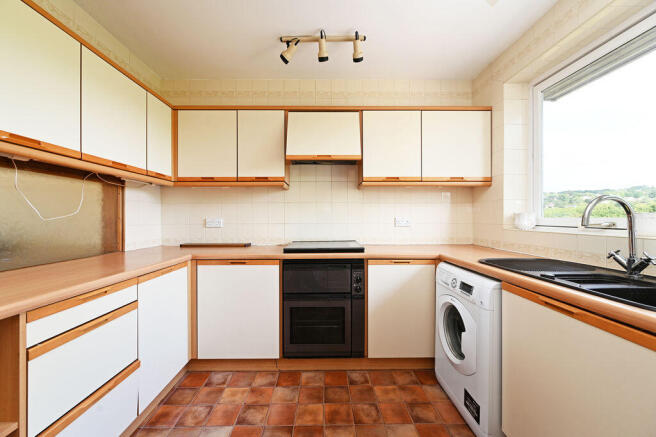 2 bed Apartment for sale Image 10